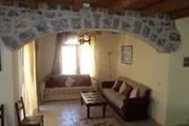 מלון Niriides 5*